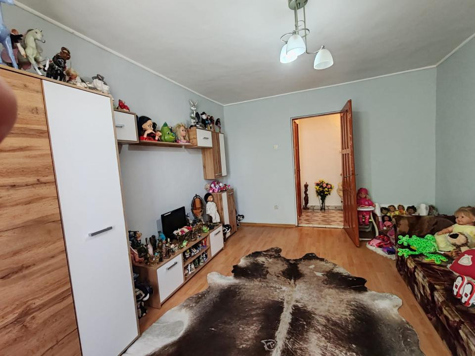APARTAMENT 2 CAMERE DECOMANDAT