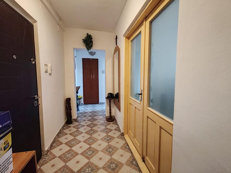APARTAMENT 2 CAMERE DECOMANDAT