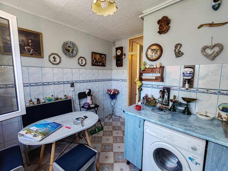 APARTAMENT 2 CAMERE DECOMANDAT