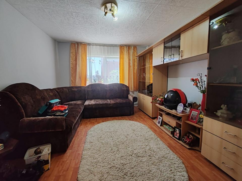 APARTAMENT 2 CAMERE DECOMANDAT