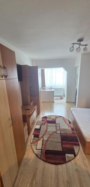 Garsonieră -. Disponibila imediat.
