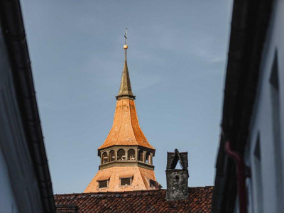 Afacere la cheie, garsoniera Poarta Schei!