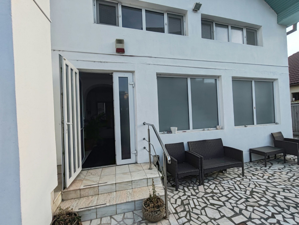 Casă P+1, 6 camere, singur în curte – ideală pentru sediu firmă