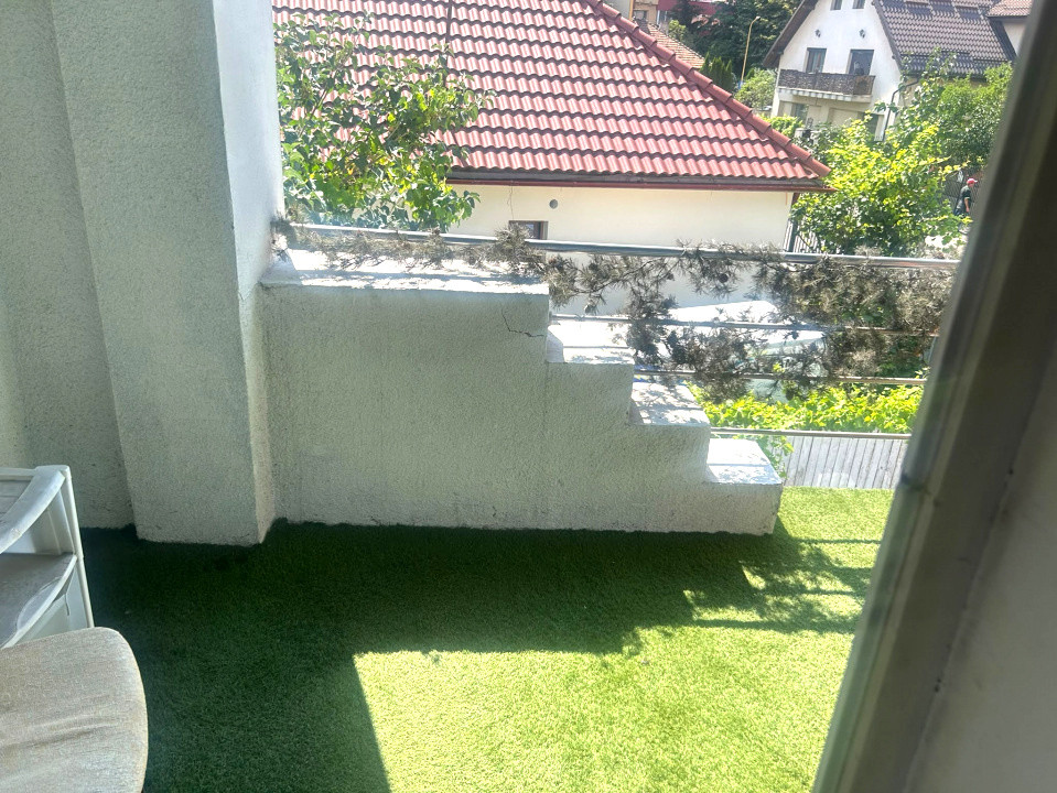 Casă P+1, 6 camere, singur în curte – ideală pentru sediu firmă