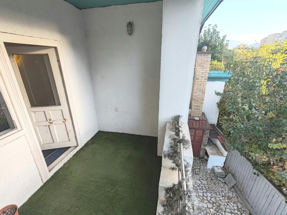 Casă P+1, 6 camere, singur în curte – ideală pentru sediu firmă