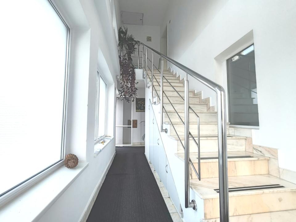 Casă P+1, 6 camere, singur în curte – ideală pentru sediu firmă