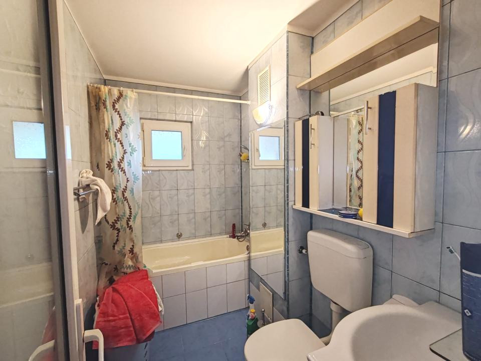 Apartament 3 camere Zona  Tractorul !