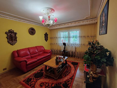 Apartament 3 camere Zona  Tractorul !