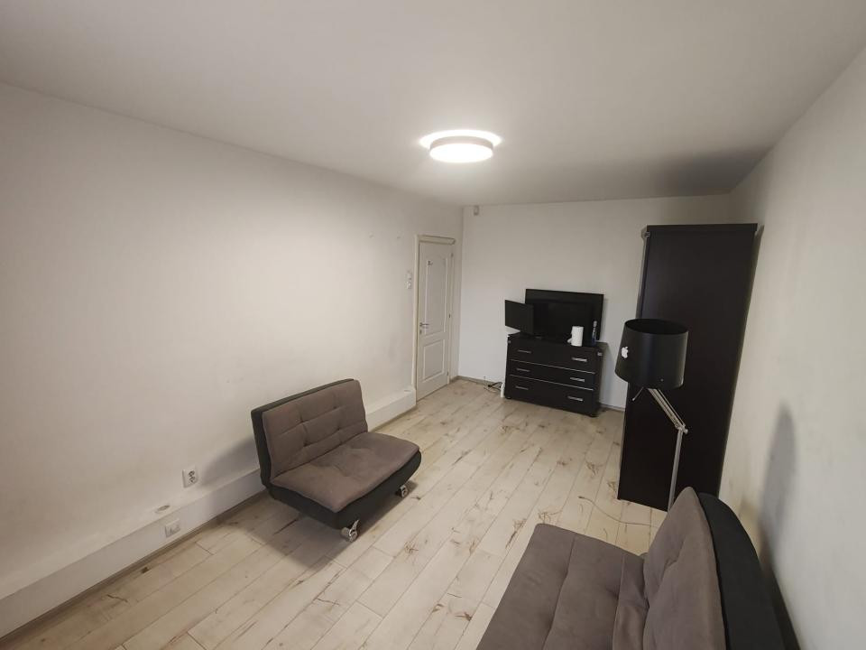 Apartament 3 camere  Grivitei 