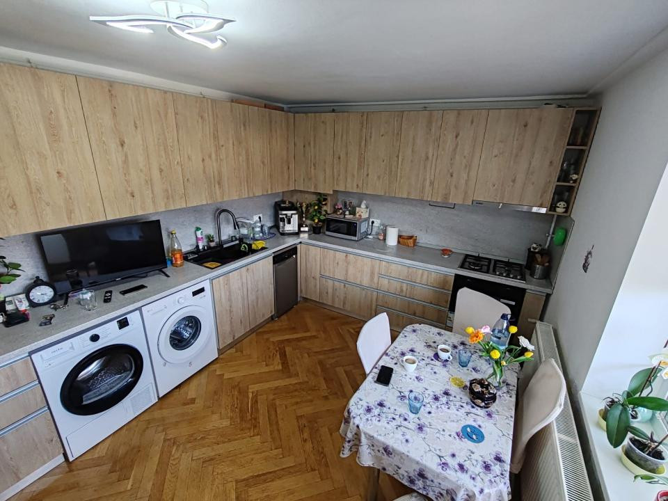 APARTAMENT 2 CAMERE DECOMANDAT !