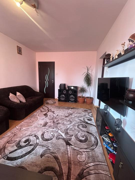 Apartament 3 camere Zona Astra !