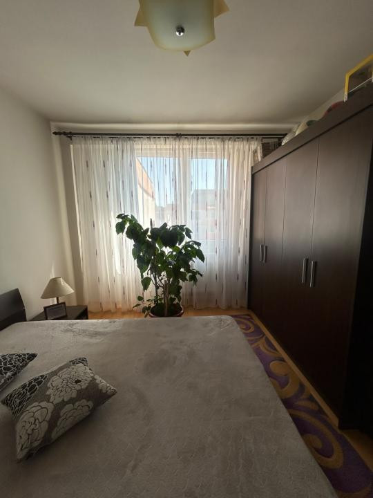 Apartament 3 camere Zona Astra !