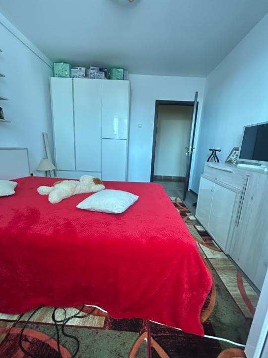 Apartament 3 camere Zona Astra !