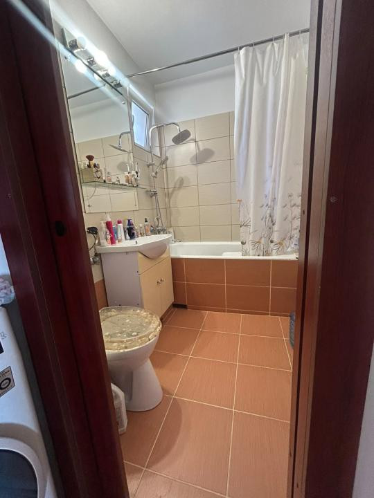 Apartament 3 camere Zona Astra !