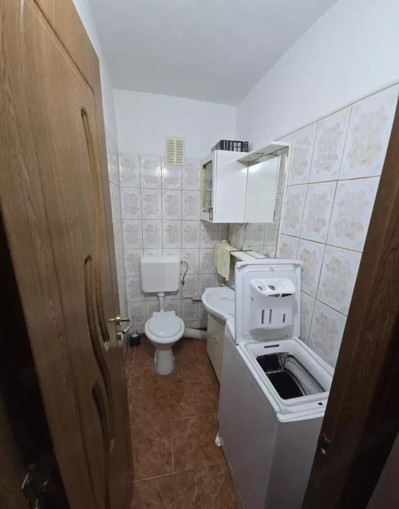 Vând apartament cu 3 camere - zona Astra - Zorilor