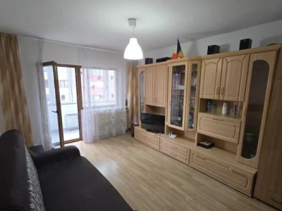 Vând apartament cu 3 camere - zona Astra - Zorilor