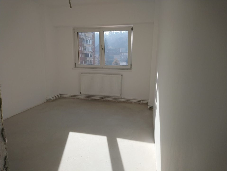 Apartament 4 camere Zona Centrul Civic 