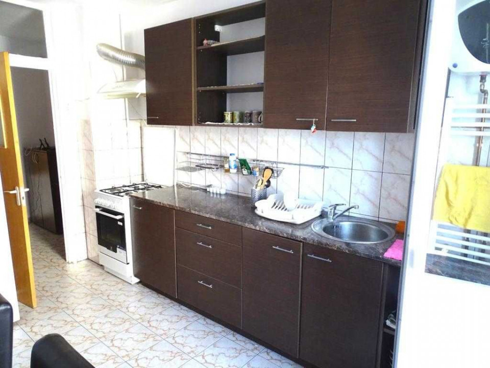 Apartament 3 camere zona Onix